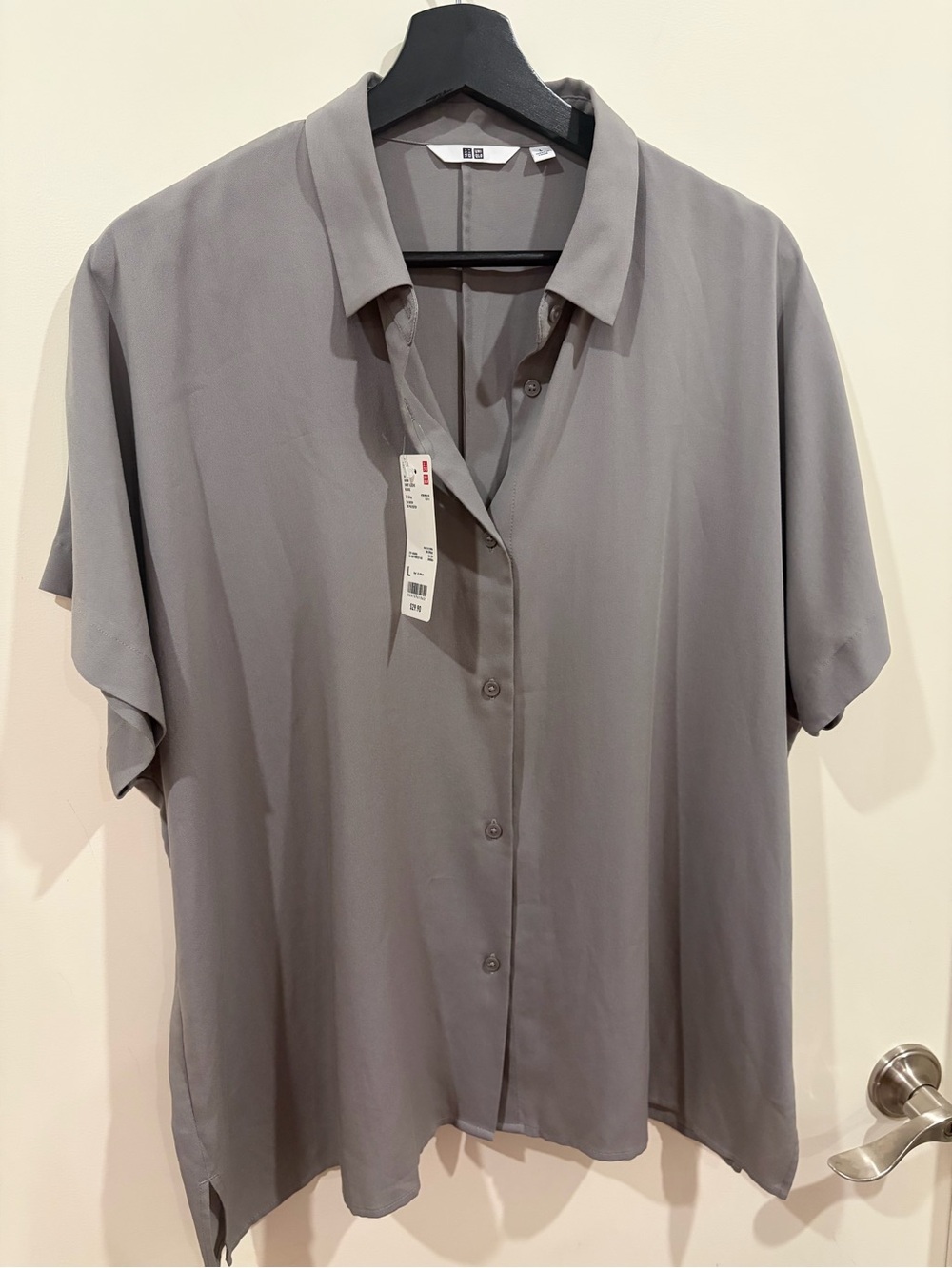 UNIQLO Rayon Blouse | Short Sleeve Size L NWT